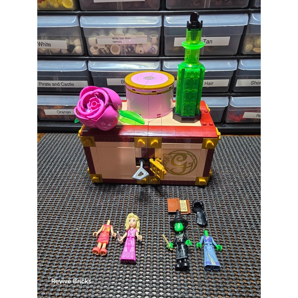LEGO Wicked: Glinda & Elphaba's Dormitory (75683) 100% Complete With Minifigures
